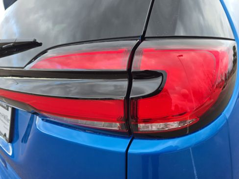 New 2026 Chrysler Pacifica Limited image 32