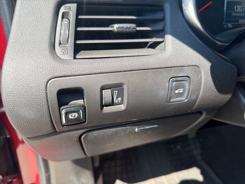 Used 2019 Chevrolet Impala LT w/ LT Convenience Package image 6