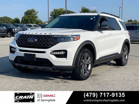 Used 2021 Ford Explorer XLT w/ Equipment Group 202A RWD image 3