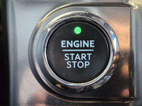 Used 2021 Ford F150 Lariat w/ Equipment Group 502A High AWD/4WD image 16