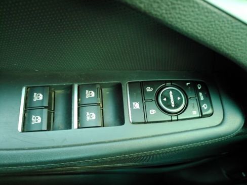 Used 2015 Hyundai Genesis 5.0 image 34