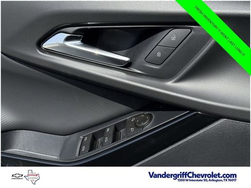 New 2026 Chevrolet Equinox LT w/ Safety and Technology Package FWD image 17