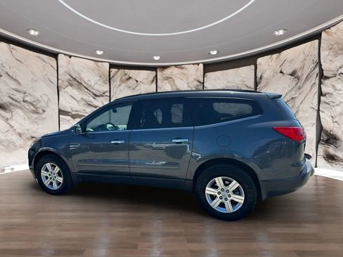 Used 2011 Chevrolet Traverse LT w/ Personal Connectivity Package FWD image 5