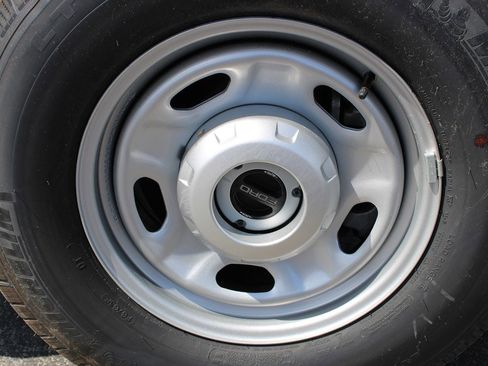 Used 2025 Ford F250 XLT image 29