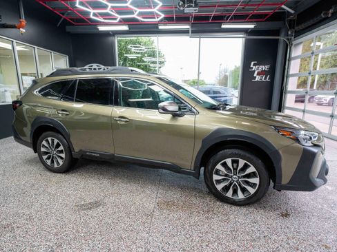 Used 2025 Subaru Outback Touring w/ Popular Package #2 AWD/4WD image 5