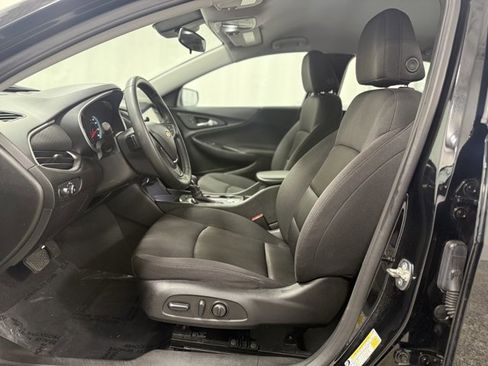 Used 2024 Chevrolet Malibu RS FWD image 14