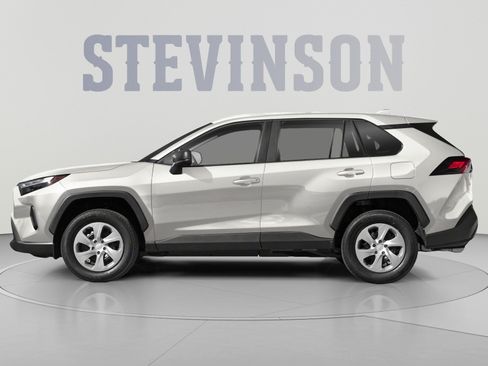 Used 2025 Toyota RAV4 LE AWD/4WD image 3
