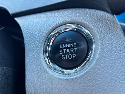 Used 2015 Toyota Sienna XLE FWD image 25
