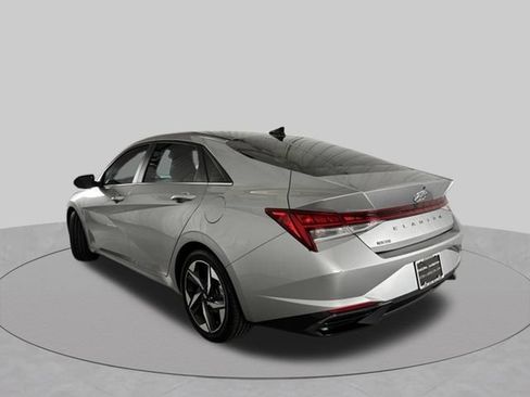 Used 2021 Hyundai Elantra SEL w/ Convenience + Premium Package FWD image 5