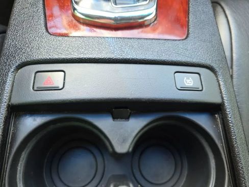 Used 2007 Cadillac STS w/ Preferred Equipment Group RWD image 30