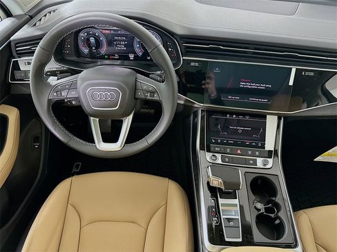Used 2025 Audi Q7 3.0T Premium Plus image 19