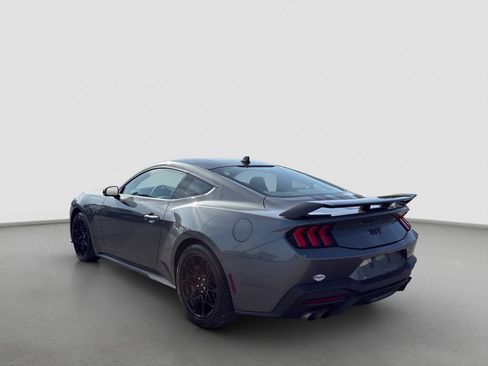 Used 2025 Ford Mustang GT Premium w/ GT Performance Package RWD image 4