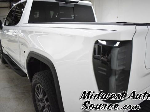 Used 2022 GMC Sierra 1500 AT4 w/ AT4 Premium Package AWD/4WD image 3
