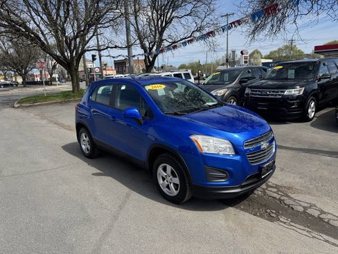Used 2016 Chevrolet Trax LS AWD/4WD image 3