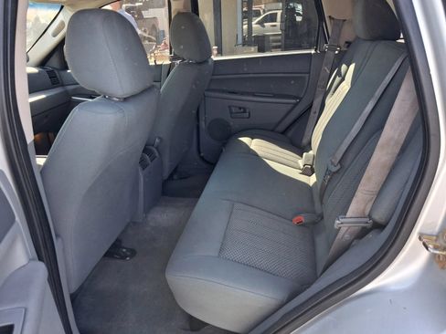 Used 2005 Jeep Grand Cherokee Laredo AWD/4WD image 11