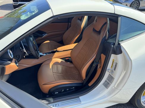 Used 2017 Ferrari California T image 36