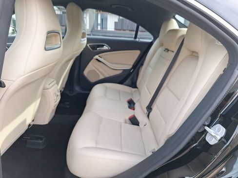 Used 2016 Mercedes-Benz CLA 250 image 22