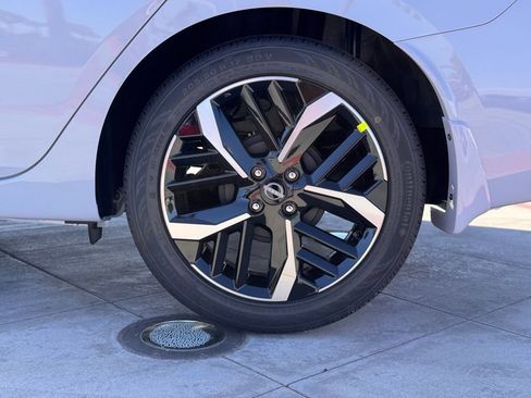 New 2025 Nissan Versa SR w/ Trunk Package image 8