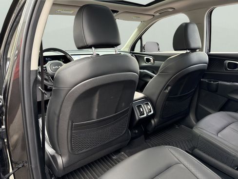 Certified 2025 Kia Sorento EX AWD/4WD image 27