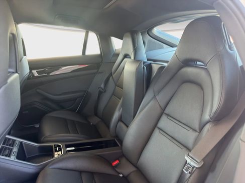 Used 2018 Porsche Panamera 4 image 13