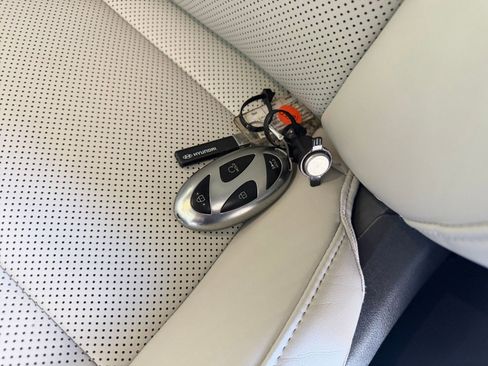 Used 2025 Hyundai Santa Fe SEL image 21