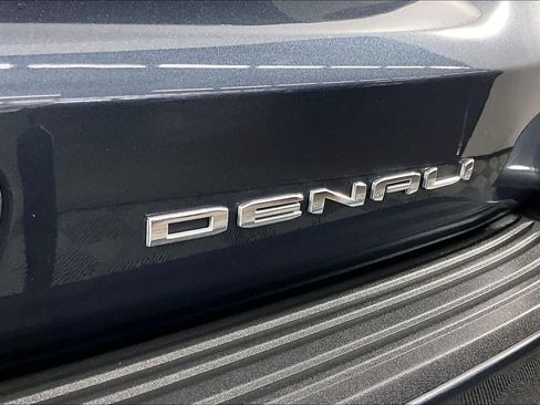 Used 2021 GMC Yukon XL Denali w/ Denali Premium Package RWD image 10