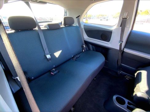 Used 2008 Toyota Yaris 2-Door Hatchback image 19