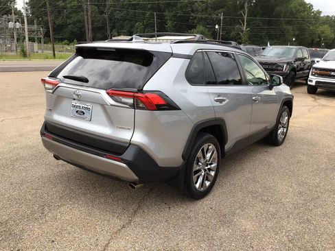 Used 2024 Toyota RAV4 Limited FWD image 9