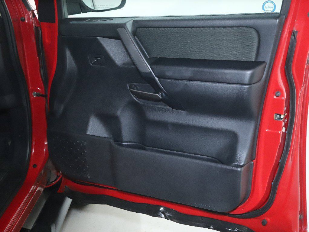 Used 2012 Nissan Titan S AWD/4WD image 29