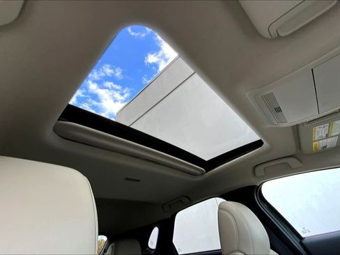 Certified 2025 MAZDA CX-30 AWD 2.5 S w/ Preferred Package image 13