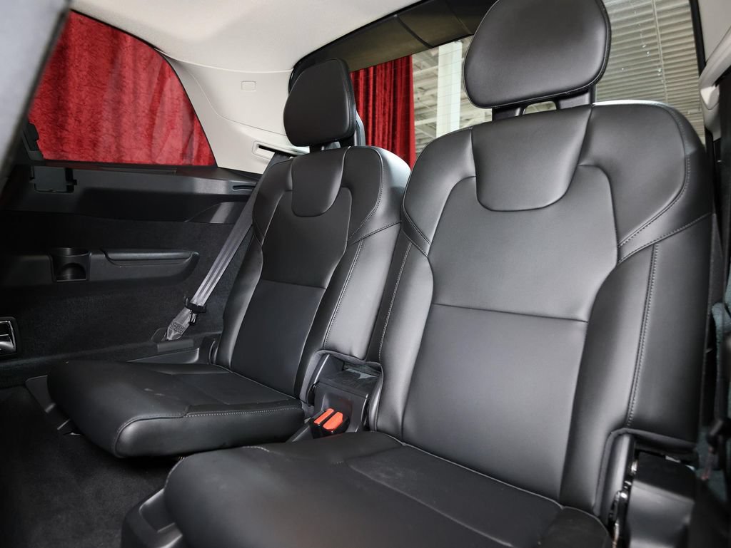 Used 2019 Volvo XC90 T5 Momentum FWD image 15