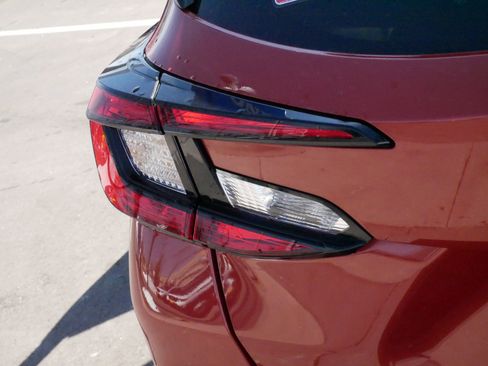 Used 2024 Subaru Crosstrek 2.0i Premium image 17