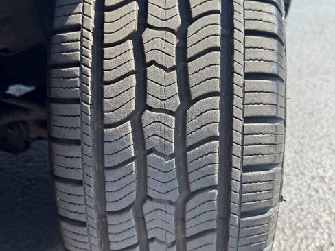 Used 2017 Chevrolet Traverse LS FWD image 10