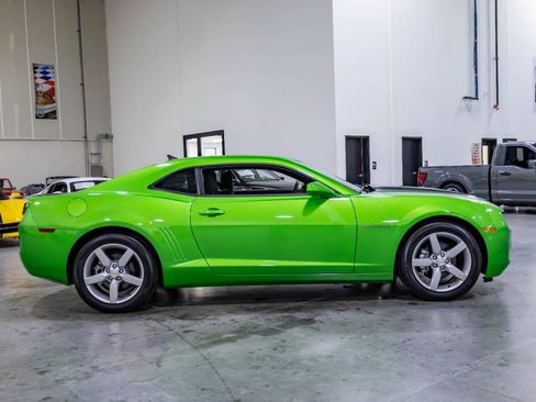 Used 2010 Chevrolet Camaro LT RWD image 8