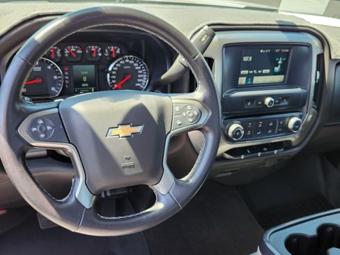 Used 2018 Chevrolet Silverado 1500 W/T RWD image 9