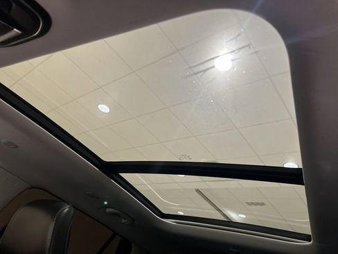 Used 2021 Jeep Grand Cherokee L Limited AWD/4WD image 17