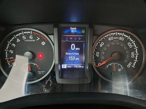 Used 2020 Toyota Tacoma SR w/ SX Package AWD/4WD image 25
