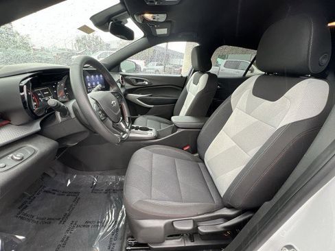 Used 2026 Chevrolet Trax RS image 18