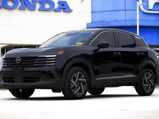 Used 2025 Nissan Kicks SV w/ Charging Package 360° Tour