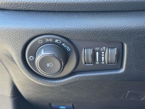 New 2026 Chrysler Pacifica Pinnacle image 28