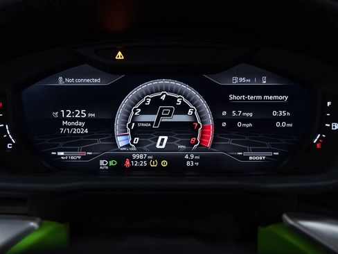 Used 2020 Lamborghini Urus image 21