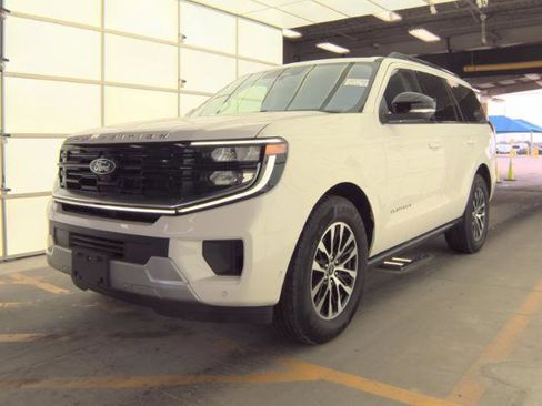 Certified 2025 Ford Expedition Platinum image 1