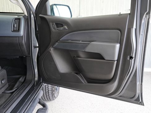 Used 2016 Chevrolet Colorado Z71 image 31