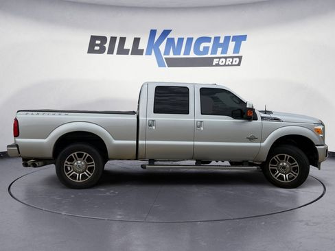 Used 2016 Ford F250 Platinum w/ FX4 Off-Road Package AWD/4WD image 6