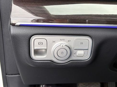 Certified 2024 Mercedes-Benz GLS 450 4MATIC image 19