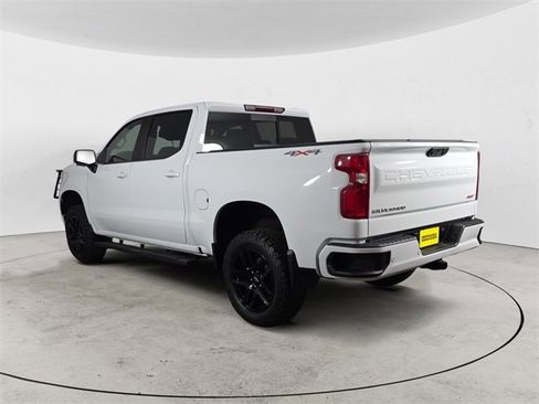 Used 2023 Chevrolet Silverado 1500 RST image 3