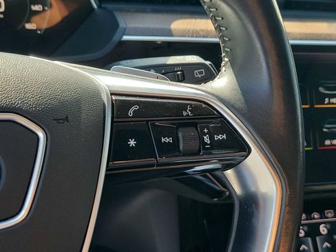 Used 2019 Audi e-tron Premium Plus image 22