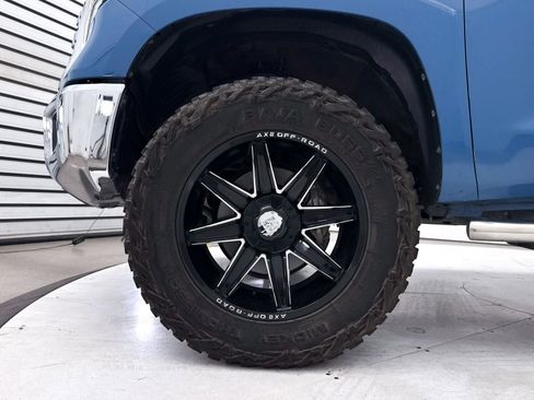 Used 2020 Toyota Tundra Limited w/ Limited Premium Package AWD/4WD image 12