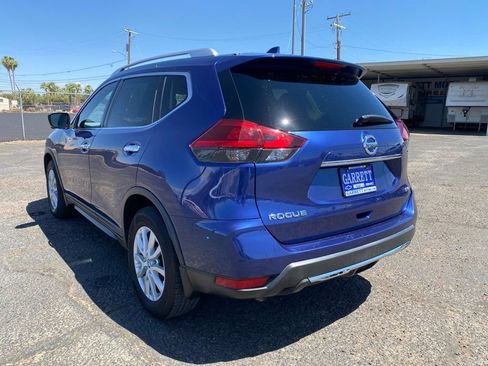 Used 2018 Nissan Rogue SV w/ Premium Package FWD image 19