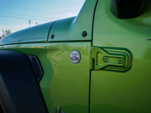 Used 2018 Jeep Wrangler Unlimited Sport S image 9